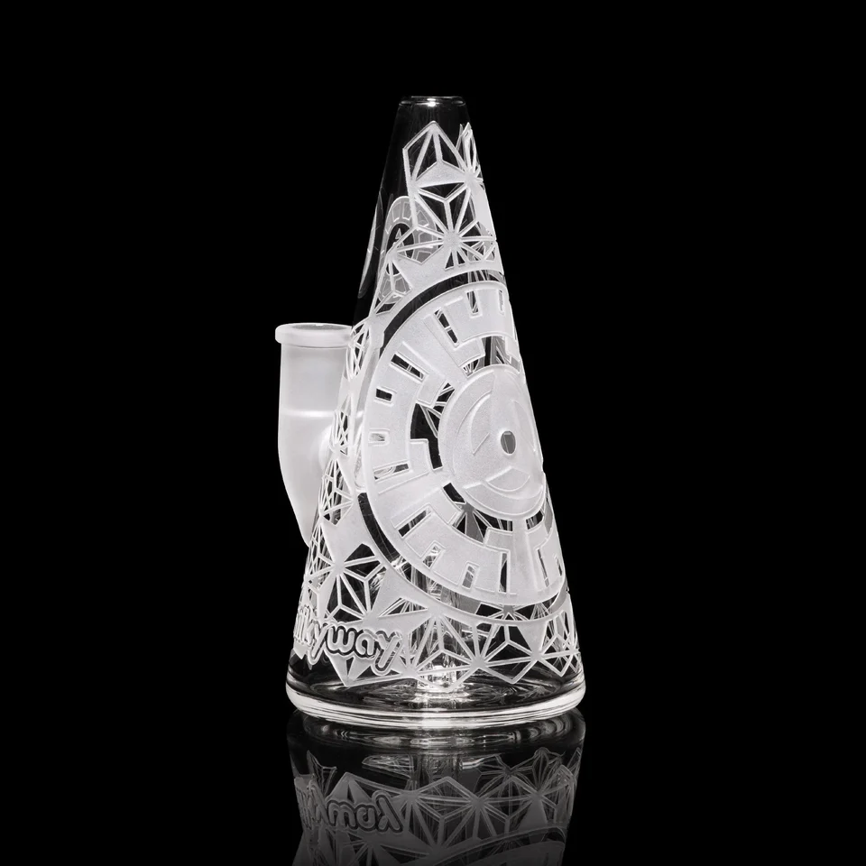 15.2 cm Höhe, Hypnotisches Cone Dab Rig mit intensiven Mustern