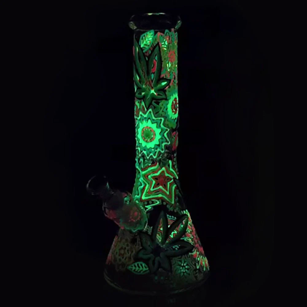 32cm Glow in the Dark Leaf Beaker Bong mit 7mm Dickem Borosilikatglas und 3D-Handgemaltem Blattmuster 32cm Glow in the Dark Leaf Beaker Bong mit 7mm Dickem Borosilikatglas und 3D-Handgemaltem Blattmuster