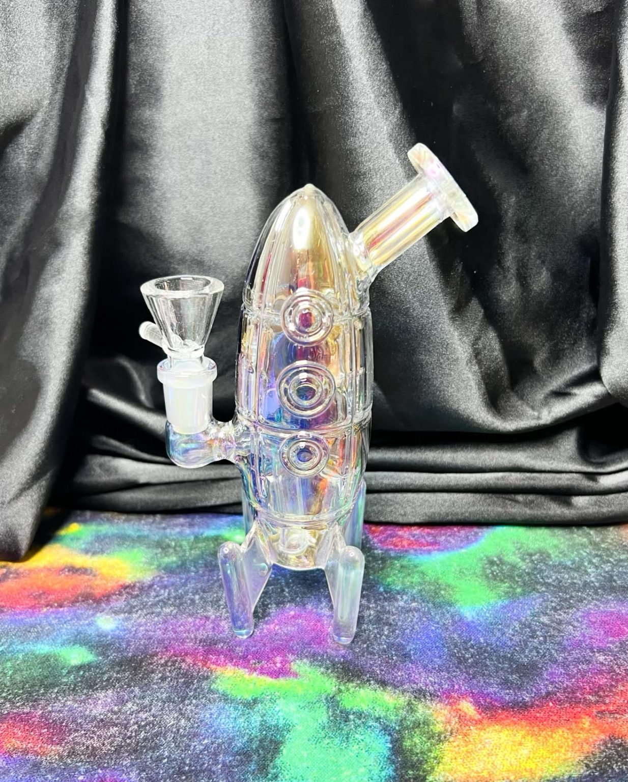 7-Inch Iridescent Rocket Ship Water Pipe/Dab Rig Wholesale - Murdoch Glass