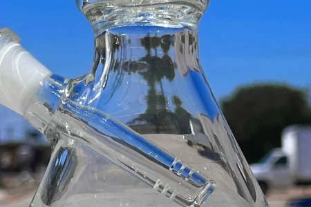 bongs should feature seamless, flawless joints without visible seams or air bubbles